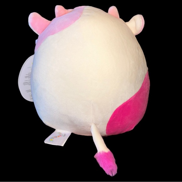 Caedyn the Cow (eyes closed version) 8-inch Original Squishmallow NWT - Picture 3 of 11